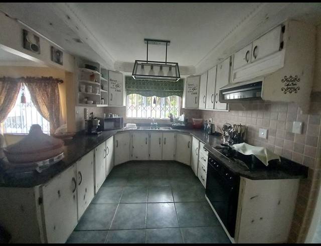 3 BEDROOM HOUSE FOR SALE IN UVONGO